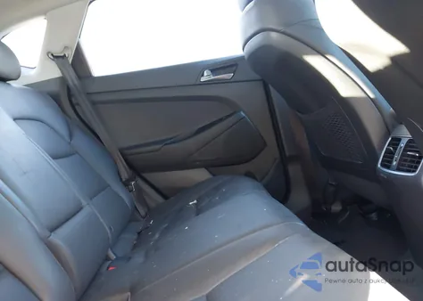 2016 Hyundai Tucson Limited z USA, uszkodzony, nr VIN KM8J3CA2XGU121596